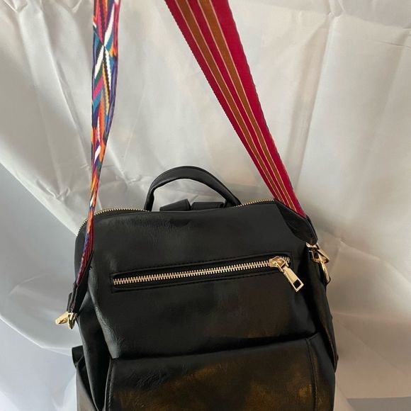 ❌❌SOLD❌❌Black Vegan Leather Backpack - Picture 6 of 14